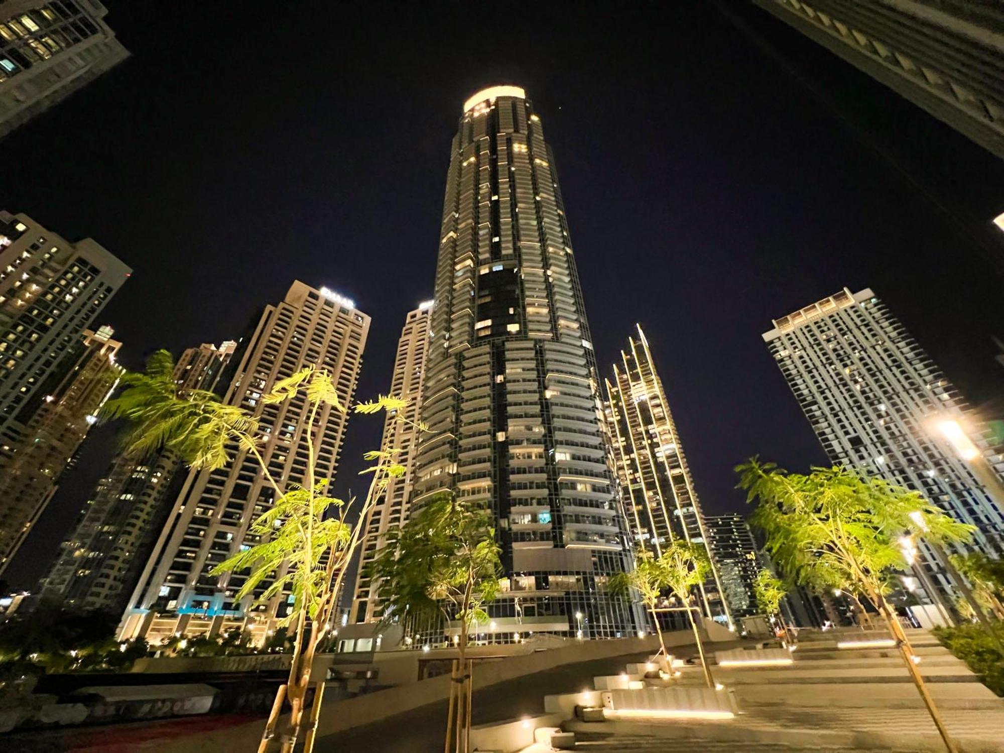 Downtown Luxury - Stunning Burj Khalifa & Sea View - 5 Minutes Walk To Dubai Mall Esterno foto